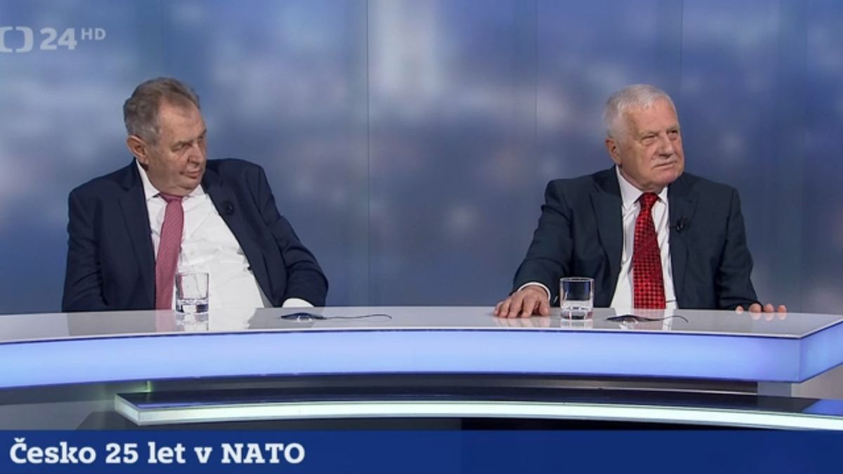 Zeman a Klaus diskutovali o NATO. „Na Ukrajině by byl český voják legitimním cílem,“ shodli se